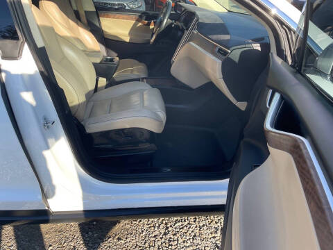 2016 Tesla Model X 90D