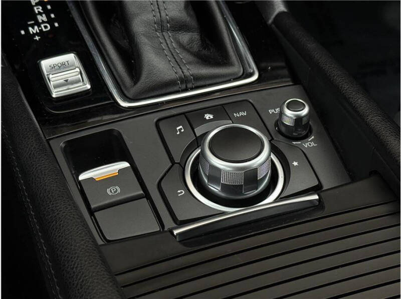 2017 Mazda MAZDA3 Sport