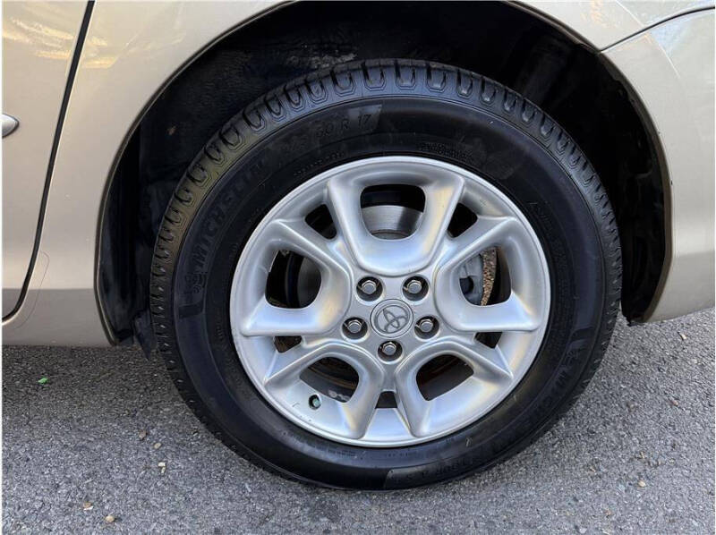 2004 Toyota Sienna