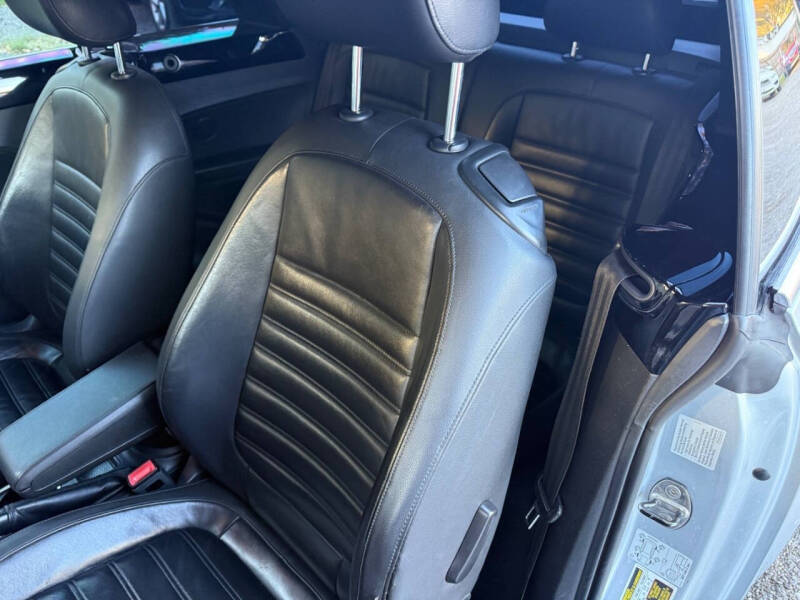 2013 Volkswagen Beetle Convertible Turbo