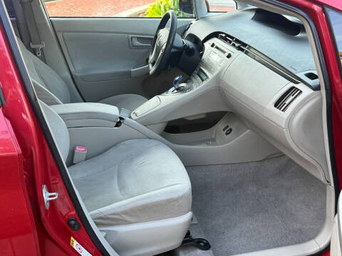 2010 Toyota Prius III