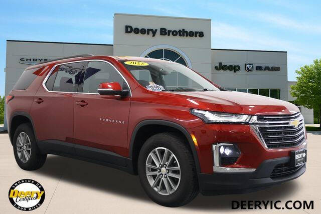 2023 Chevrolet Traverse LT Cloth