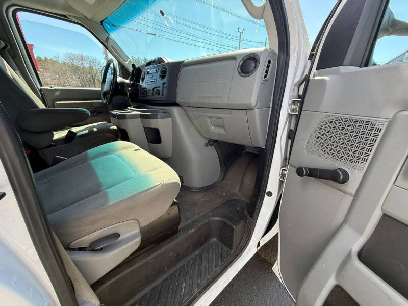 2012 Ford E-Series