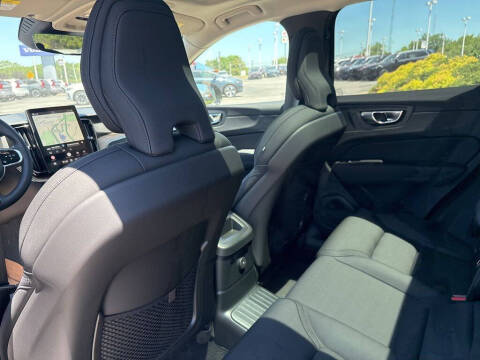 2026 Volvo XC60 T8 Plus