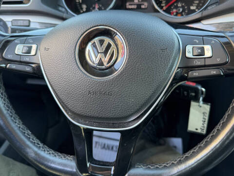 2016 Volkswagen Passat 1.8T SE