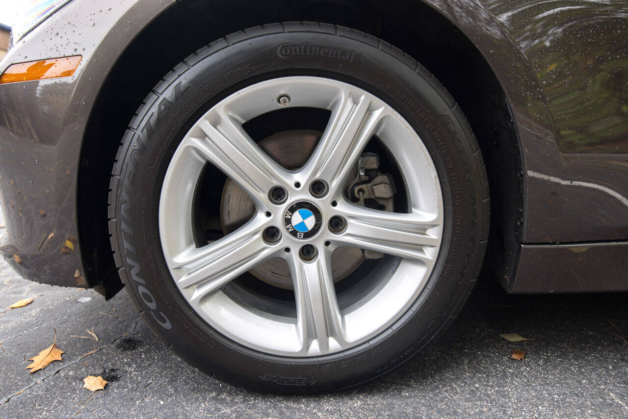 2015 BMW 3 Series 27
