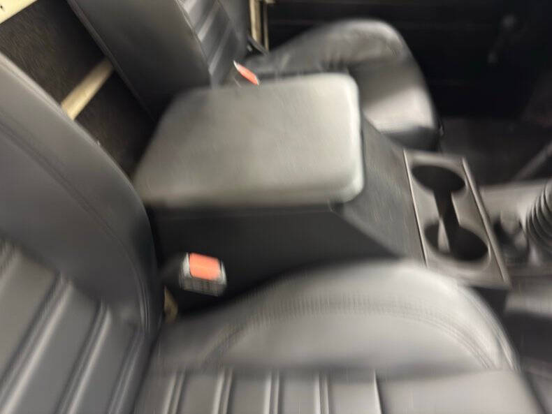 1987 Land Rover Defender