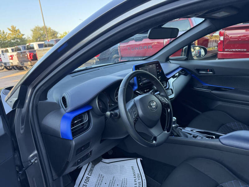 2021 Toyota C-HR XLE