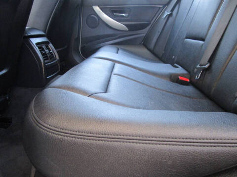 2014 BMW 3 Series 320i