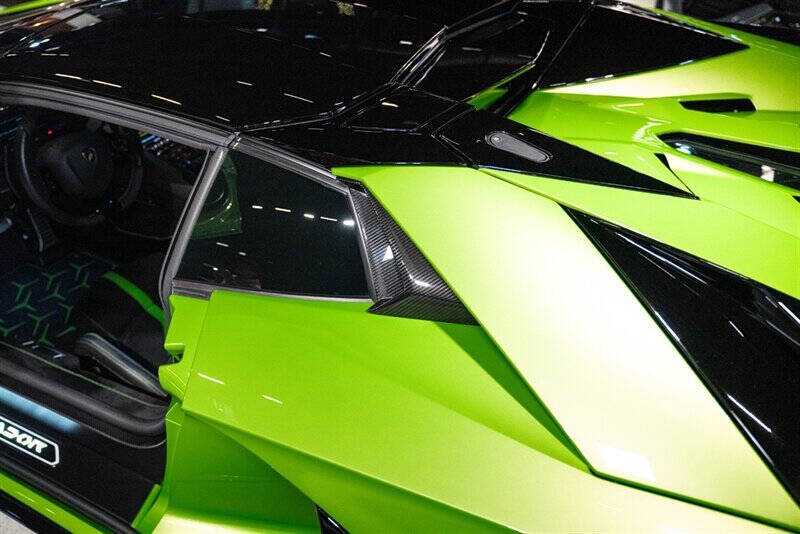 2021 Lamborghini Aventador LP 770-4 SVJ