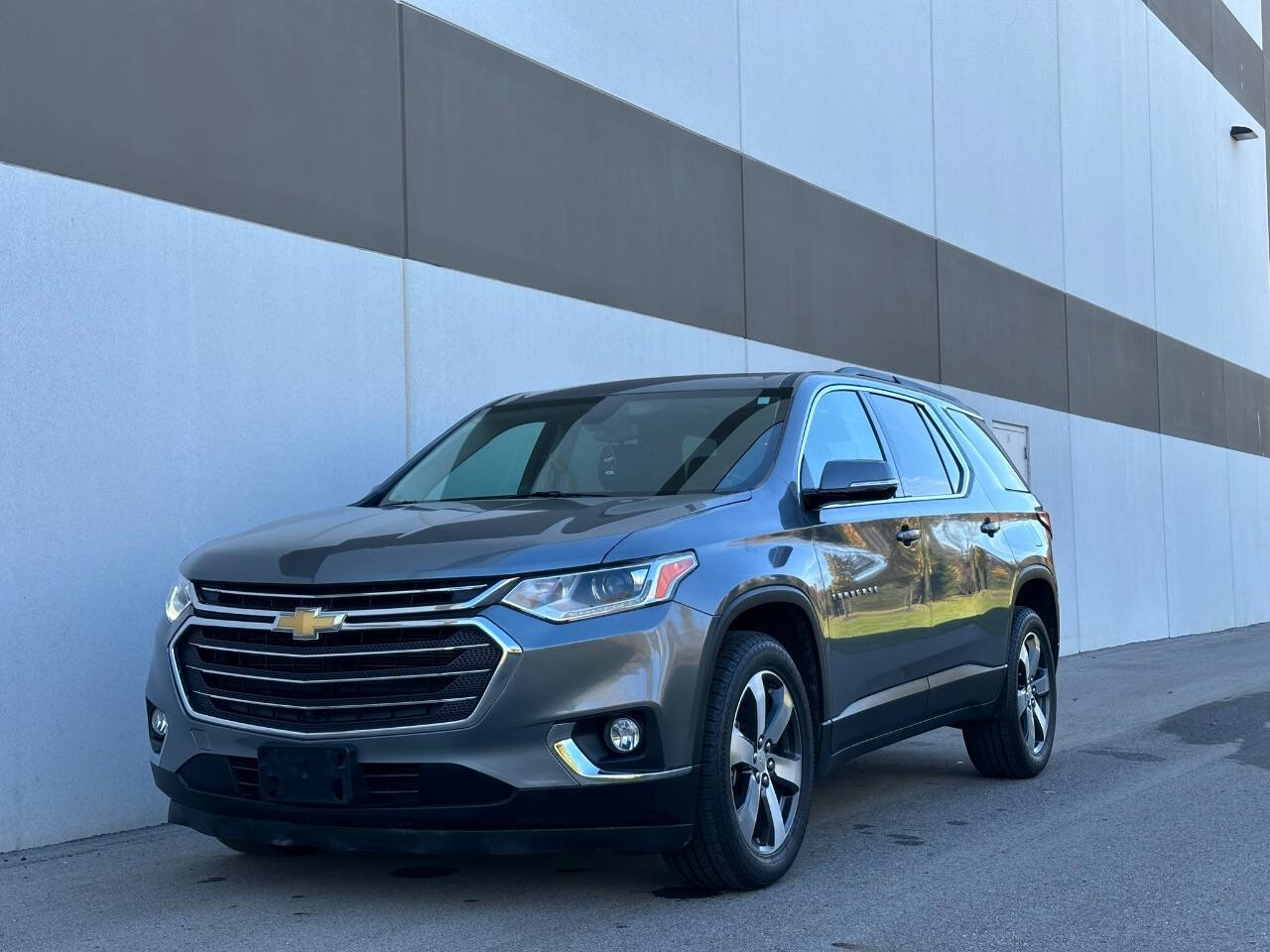 2019 Chevrolet Traverse for sale at Phoenix Motor Co in Romulus, MI