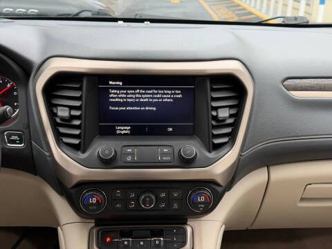 2020 GMC Acadia Denali