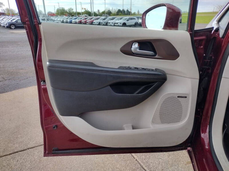2018 Chrysler Pacifica Touring L Plus