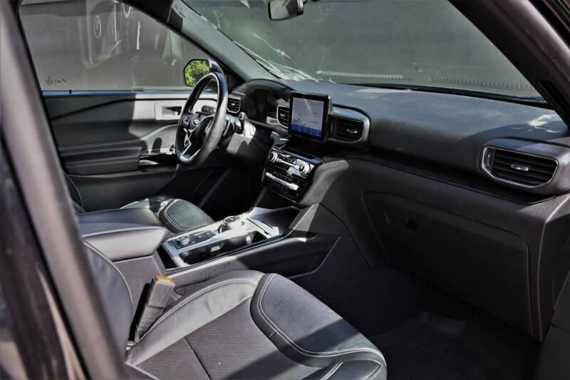 2021 Ford Explorer ST