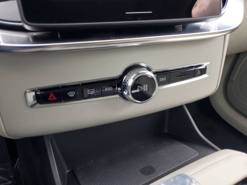 2026 Volvo XC90 B6 Ultra Dark 7P