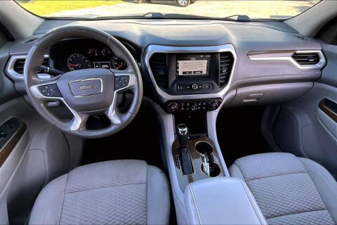 2017 GMC Acadia SLE-1