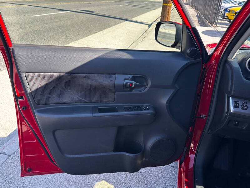 2013 Scion xB