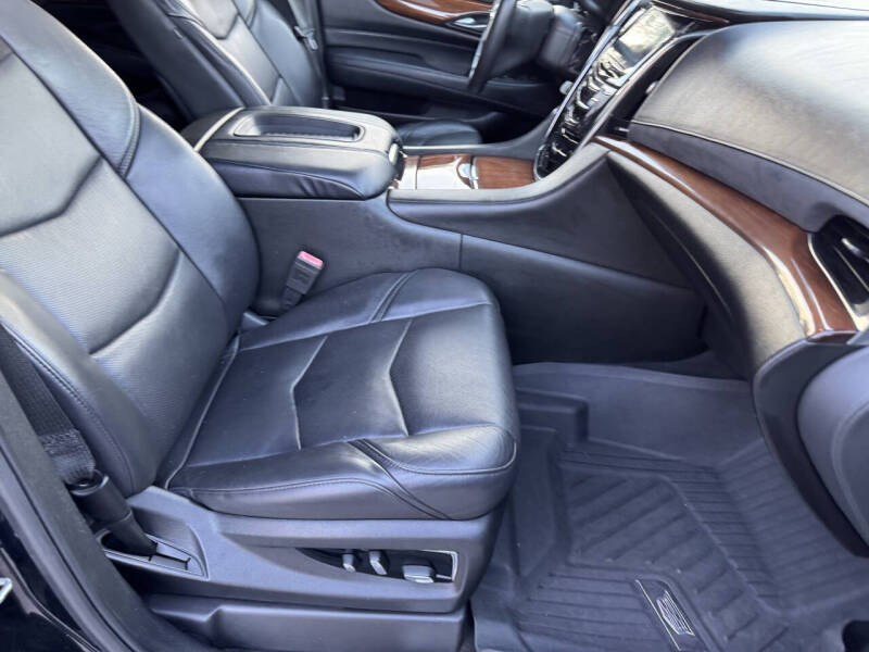 2018 Cadillac Escalade ESV Premium Luxury