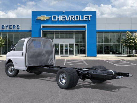 2025 Chevrolet Express 3500