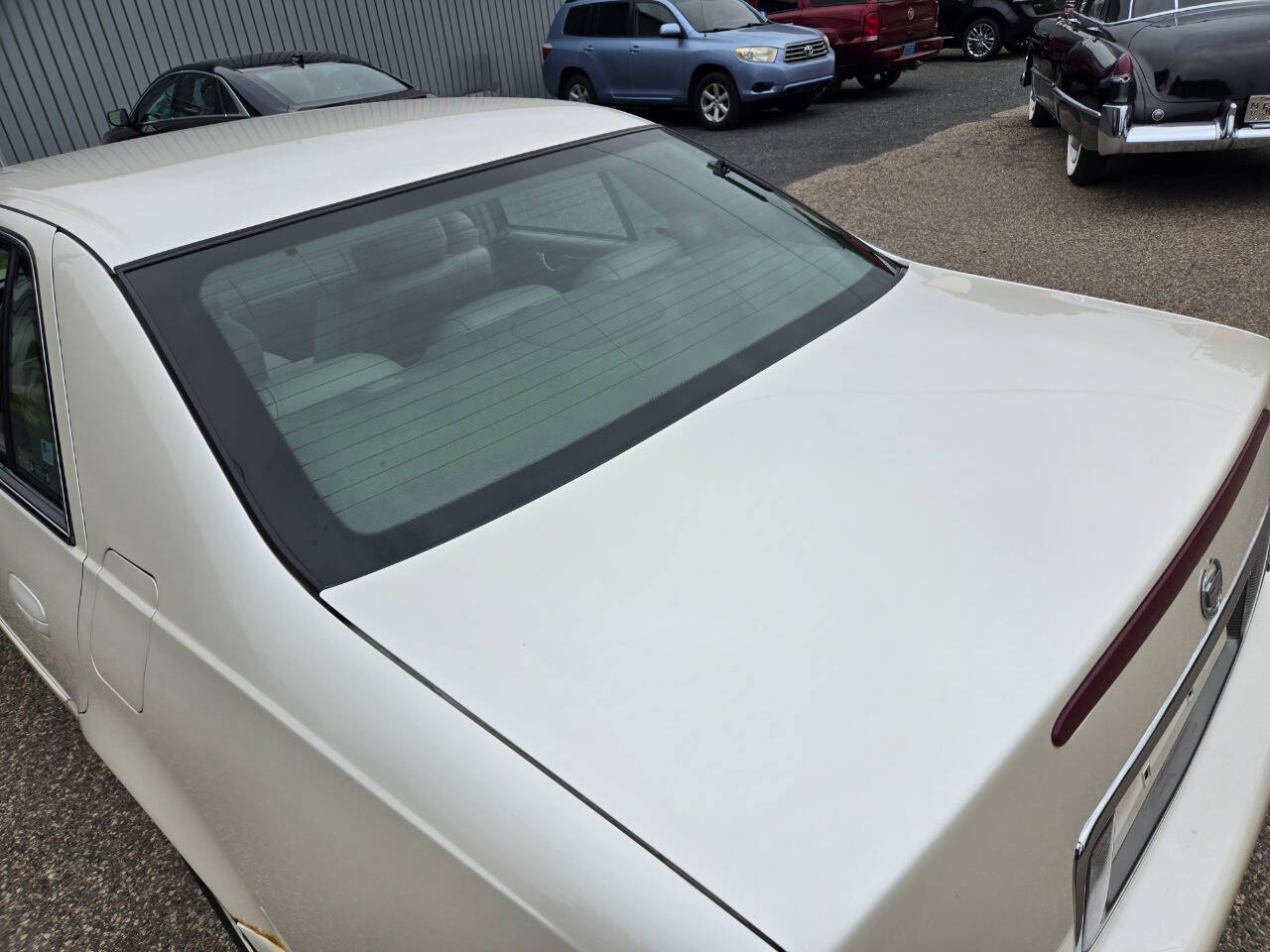2002 Cadillac DeVille 44
