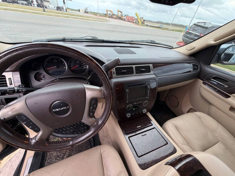 2011 GMC Yukon Denali