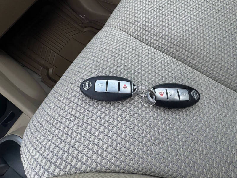 2009 Nissan Versa 1.8 S