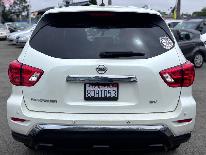 2018 Nissan Pathfinder SL