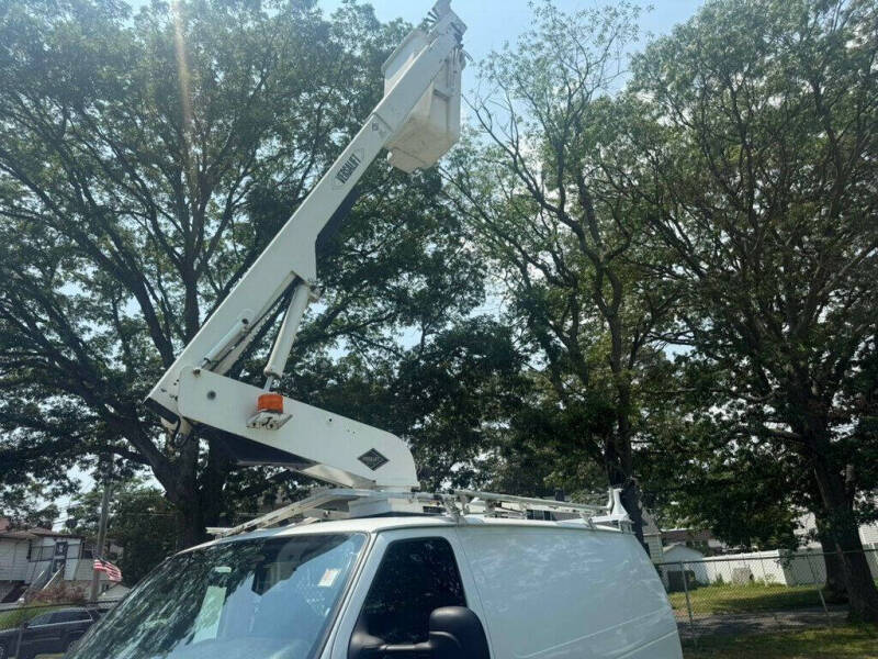 2011 Ford E-Series E-350 SD