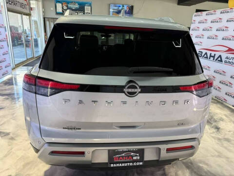 2025 Nissan Pathfinder SL
