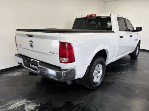 2017 RAM 1500 SLT