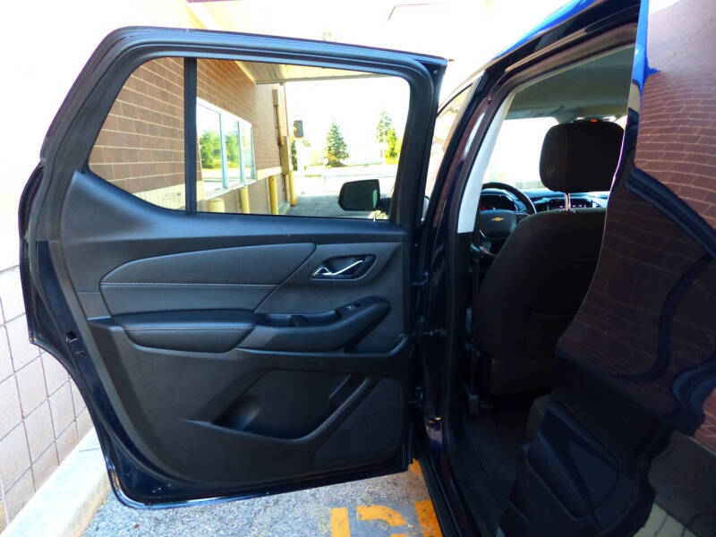 2020 Chevrolet Traverse LT Cloth