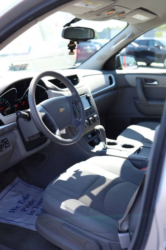 2017 Chevrolet Traverse LS