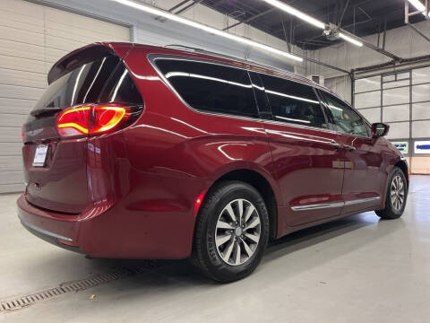 2020 Chrysler Pacifica Touring L Plus