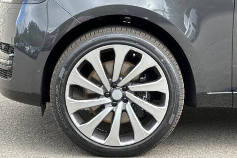 2025 Land Rover Range Rover P530 SE LWB