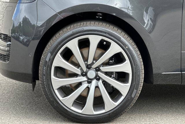 2025 Land Rover Range Rover P530 SE LWB