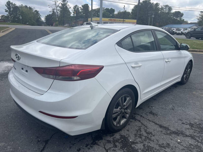 2018 Hyundai Elantra
