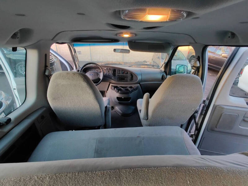 2007 Ford E-Series E-350 SD XLT