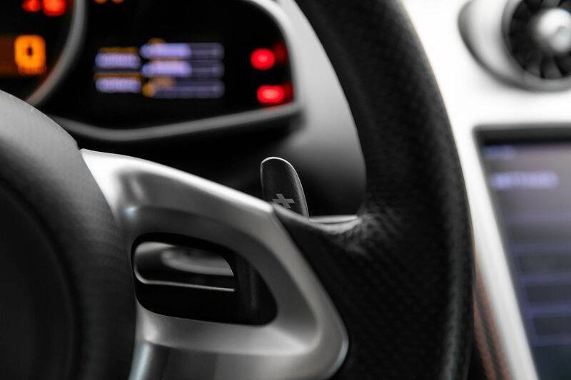 2013 McLaren MP4-12C