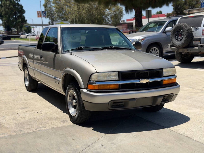 2000 Chevrolet S-10 LS