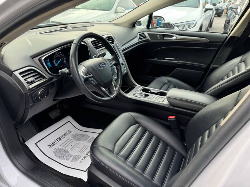 2020 Ford Fusion SEL