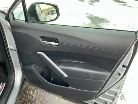 2025 Toyota Corolla Cross XLE