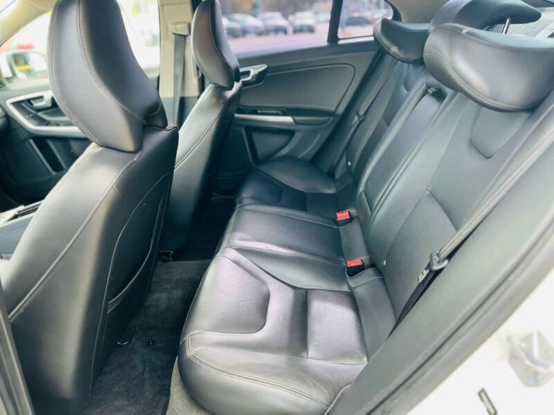 2016 Volvo S60 T5 Drive-E Premier