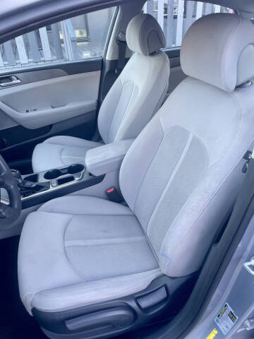 2017 Hyundai Sonata SE