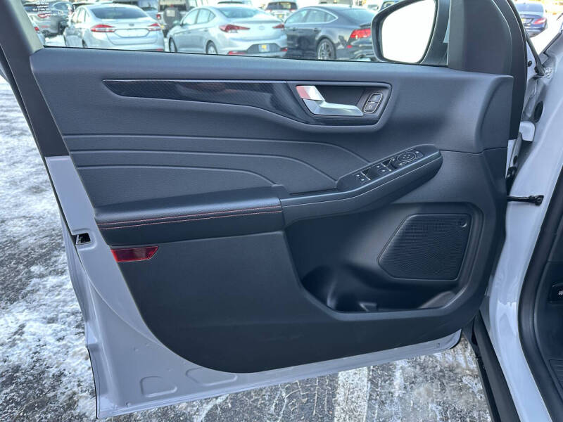 2025 Ford Escape ST-Line Select