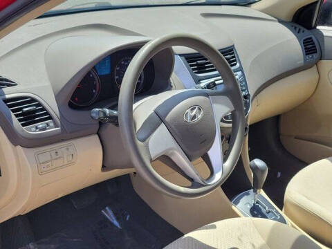 2012 Hyundai Accent GLS