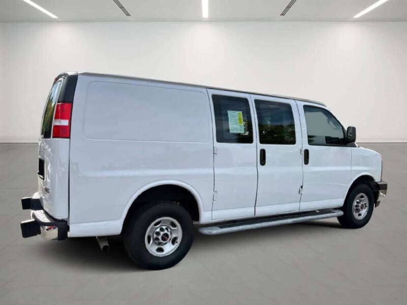 2024 GMC Savana 2500