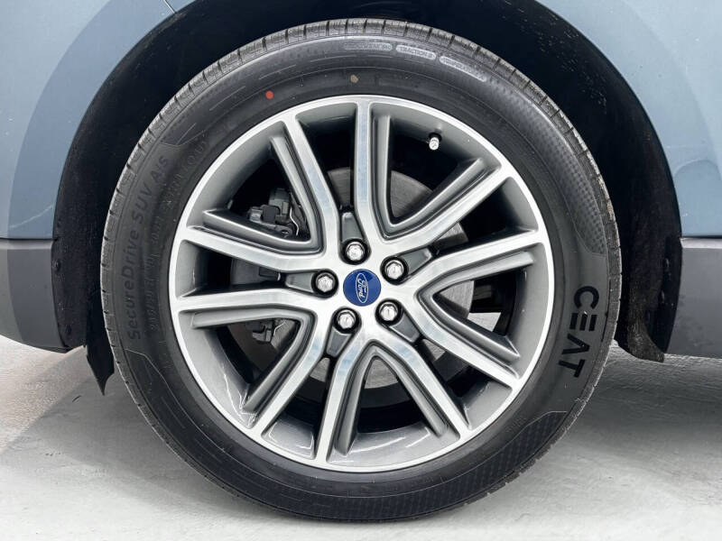 2019 Ford Edge Titanium