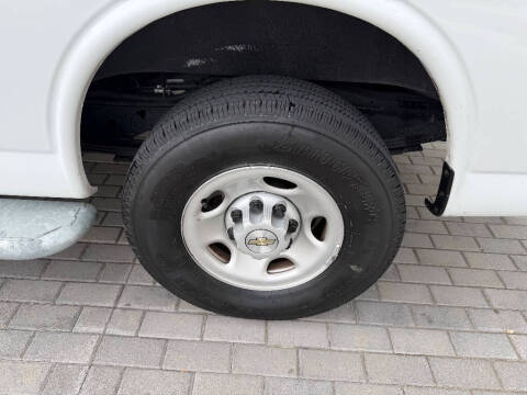 2024 Chevrolet Express 2500