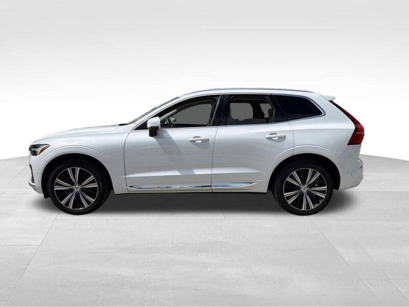 2023 Volvo XC60 B5 Plus Bright Theme