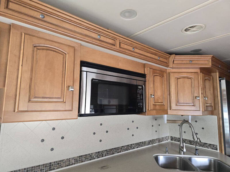 2013 Winnebago Journey